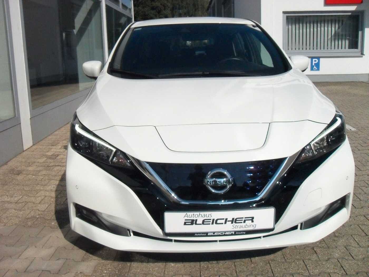 Nissan  Acenta 40Kw/h