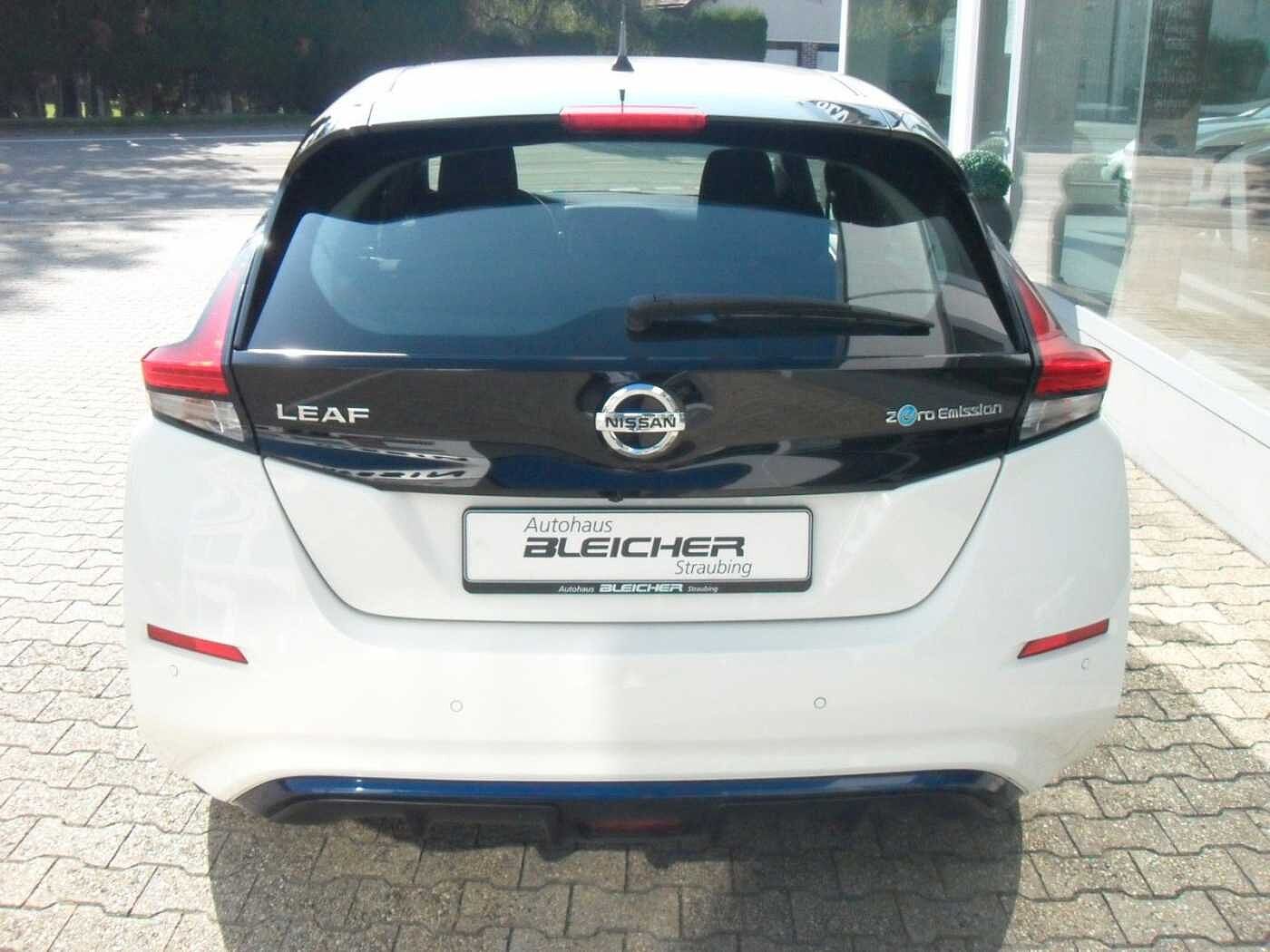 Nissan  Acenta 40Kw/h